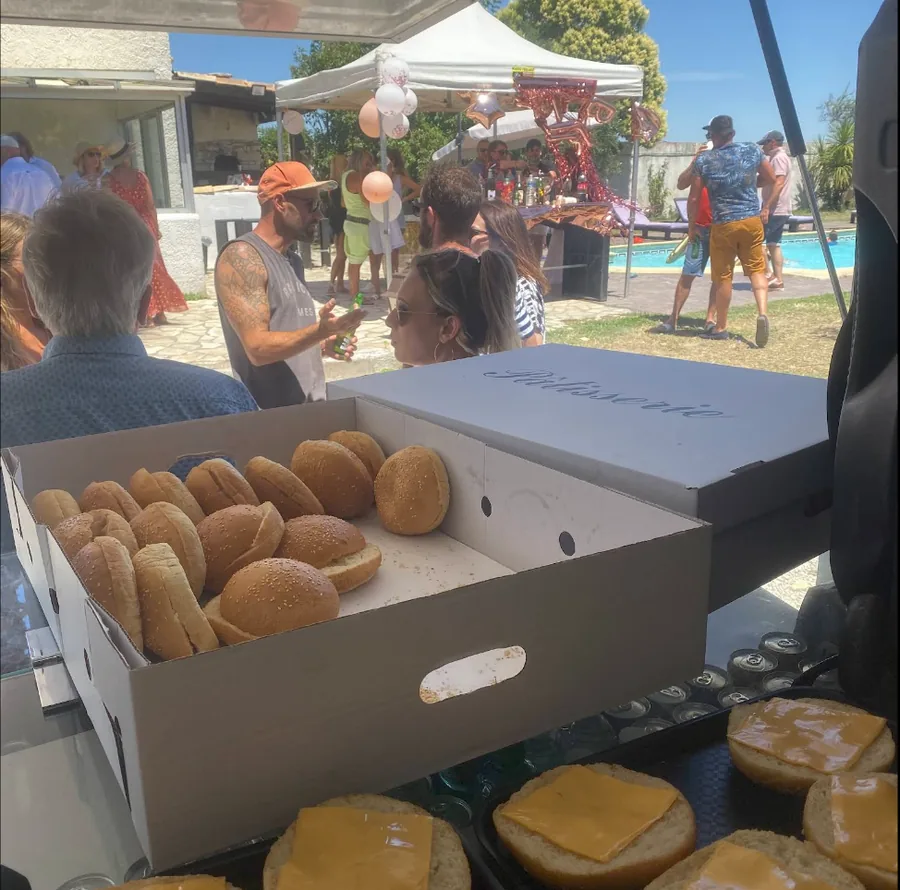 Food-truck Chez J&J en prestation anniversaire