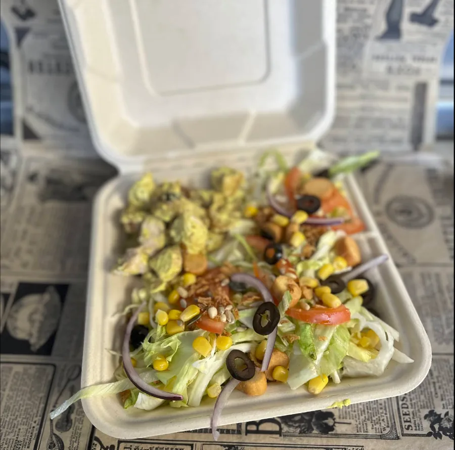 Salade Fromag&egrave;re Chez J&J — roquefort ch&egrave;vre gruy&egrave;re